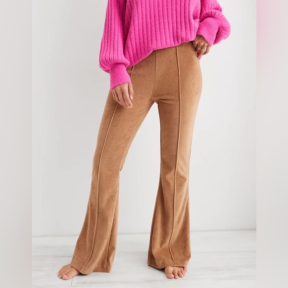 Aerie Groove-On Rib Velour Flare Pant . - Picture 2 of 8